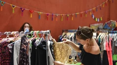 Fomentar modelos de producción que promuevan el intercambio, la reutilización y el reciclaje de materiales es de suma importancia en el contexto actual; Implementar prácticas de moda circular ayuda a reducir el desperdicio textil, abordando así el impacto ambiental asociado con la industria de la moda; Aprovechar la tecnología como aliada en la transición hacia la moda circular puede generar resultados notables